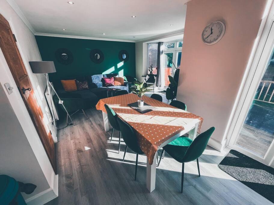 ボーンマスModern 3 Ground Floor Parking And Gardenアパートメント エクステリア 写真